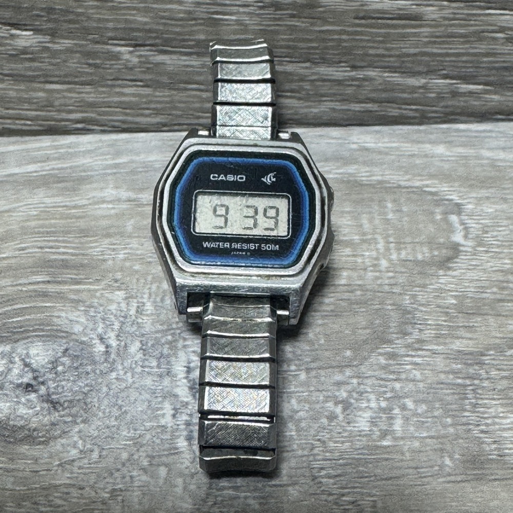 Vtg Casio LW-303 Digital Watch 50M Water Resist 214111 Japan Module 192 Works